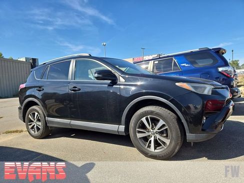 Used 2016 Toyota RAV4 XLE image 1