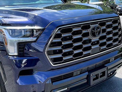 Certified 2025 Toyota Sequoia Platinum AWD/4WD image 30