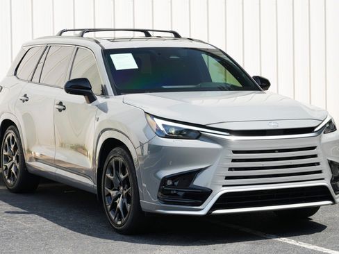 Used 2024 Lexus TX 500h AWD w/ Technology Package image 55