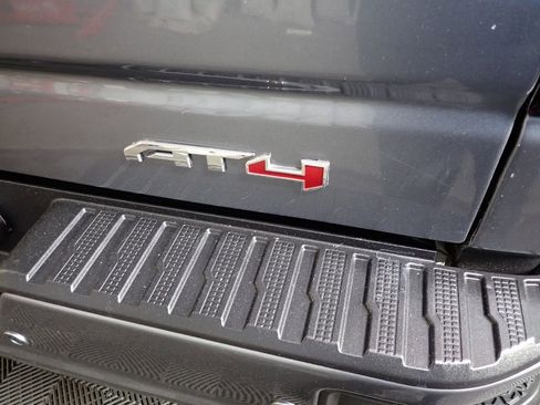Used 2020 GMC Sierra 1500 AT4 w/ AT4 Premium Package AWD/4WD image 18