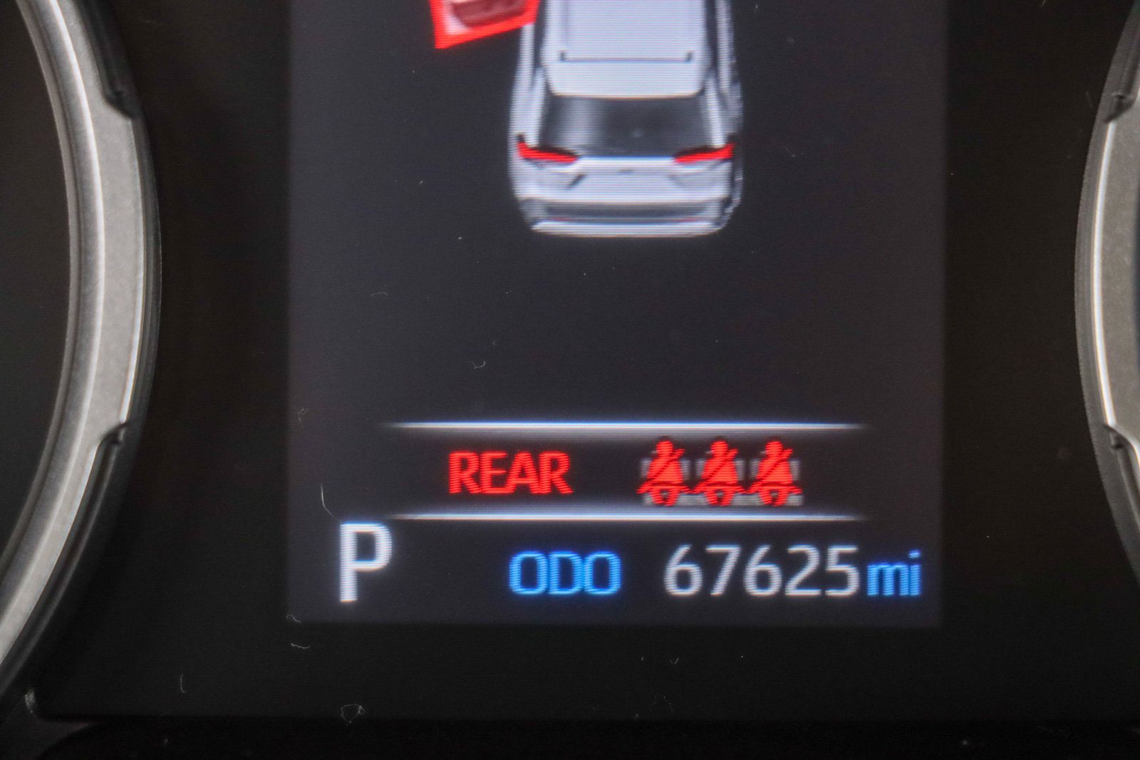 Used 2022 Toyota RAV4 LE AWD/4WD image 16
