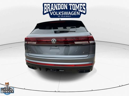 Used 2025 Volkswagen Atlas Cross Sport SEL R-Line AWD/4WD image 8