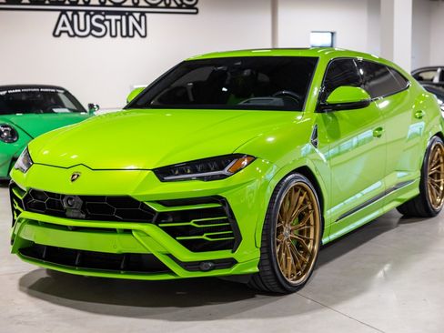 Used 2022 Lamborghini Urus image 12
