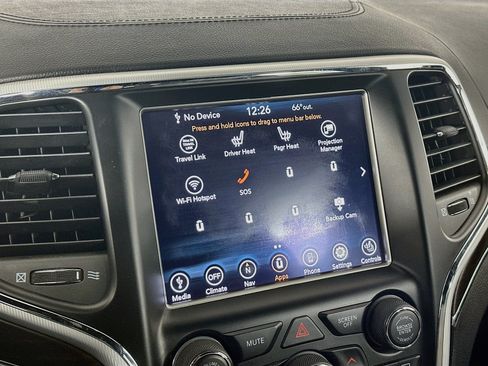 Used 2018 Jeep Grand Cherokee Limited AWD/4WD image 21