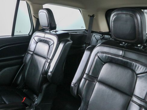 Used 2021 Lincoln Aviator Reserve w/ Equipment Group 201A AWD/4WD image 25