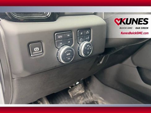 Used 2025 GMC Sierra 2500 AT4 w/ AT4 Premium Plus Package image 17