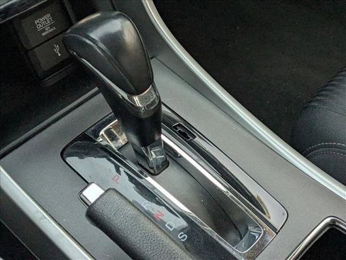 Used 2015 Honda Accord Sport image 7