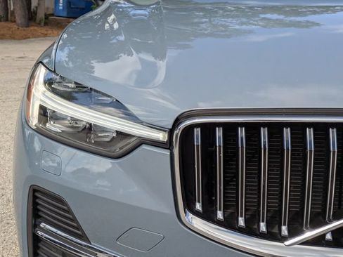 Used 2022 Volvo XC60 B6 Inscription w/ Advanced Package AWD/4WD image 13