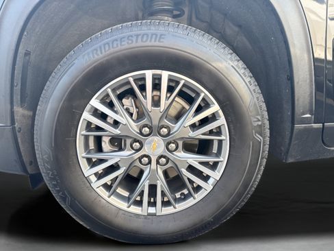 Used 2026 Chevrolet Traverse LT AWD/4WD image 8