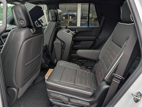 New 2026 GMC Yukon AT4 Ultimate w/ LPO, Floor Liner Package AWD/4WD image 26