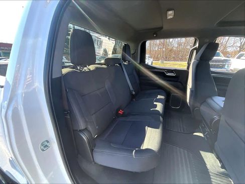 Used 2023 Chevrolet Silverado 1500 LT image 15