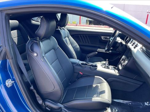 Used 2017 Ford Mustang GT Premium w/ Equipment Group 401A RWD image 7