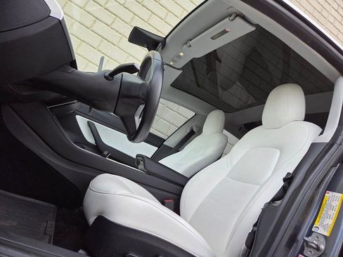 Used 2018 Tesla Model 3 Long Range image 21