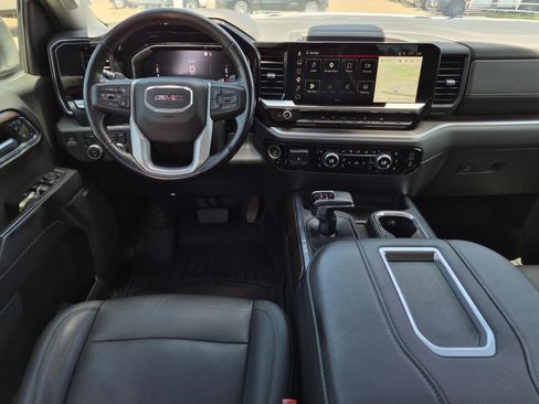 Used 2022 GMC Sierra 1500 SLT AWD/4WD image 16