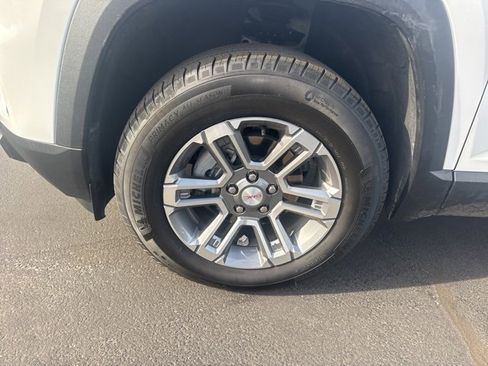 Used 2025 GMC Terrain Elevation image 24