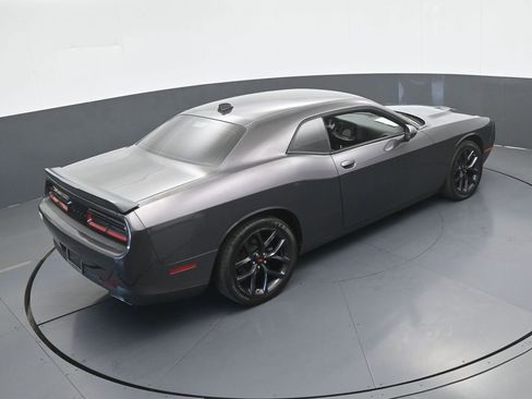 Used 2022 Dodge Challenger SXT w/ Driver Convenience Group RWD image 41