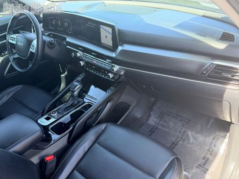 Used 2025 Kia Telluride S AWD/4WD image 12