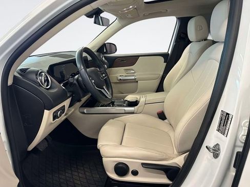 Certified 2022 Mercedes-Benz GLB 250 4MATIC image 12