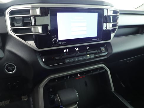 Used 2022 Toyota Tundra SR5 image 12
