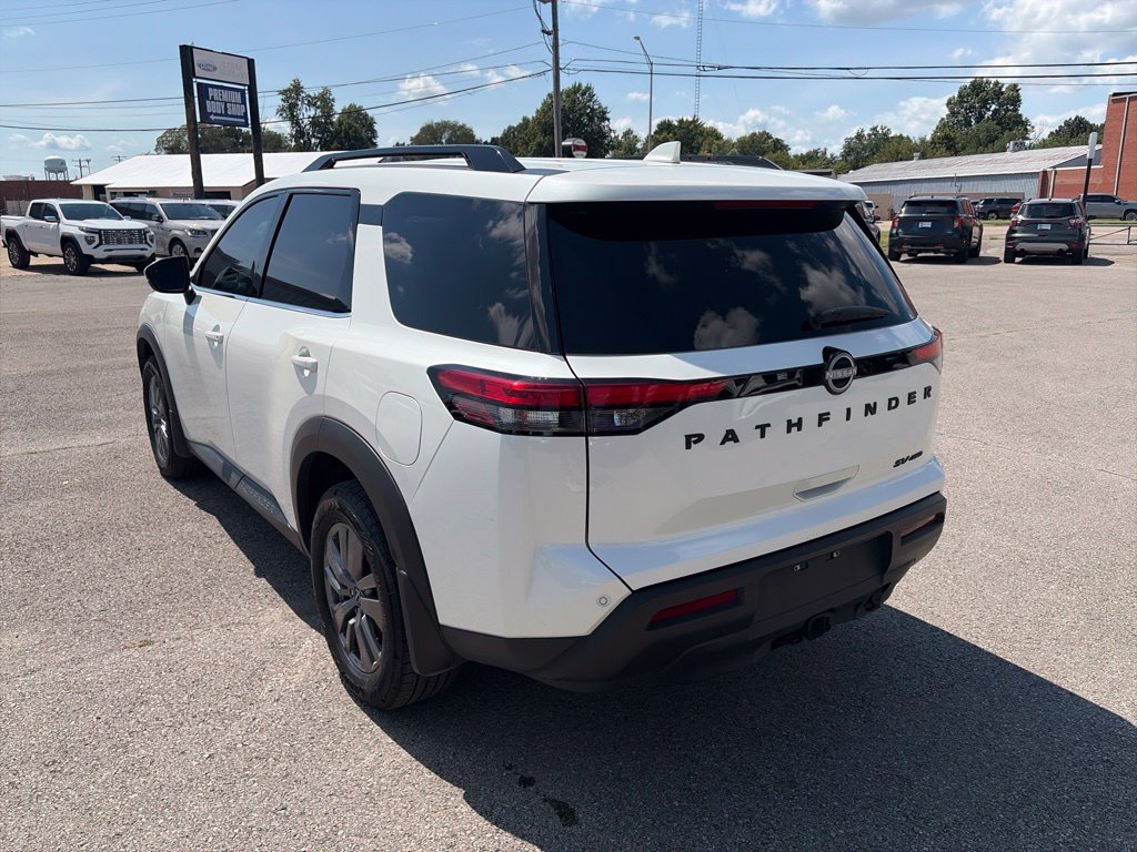 Used 2024 Nissan Pathfinder SV w/ SV Premium Package AWD/4WD image 4