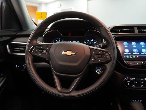 Used 2023 Chevrolet TrailBlazer LT w/ Convenience Package AWD/4WD image 17