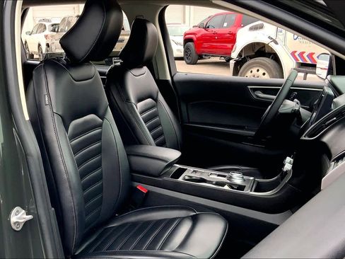 Used 2022 Ford Edge SEL w/ Convenience Package image 8