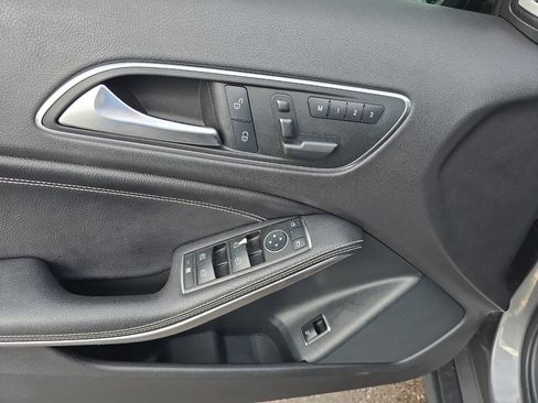 Used 2016 Mercedes-Benz GLA 250 4MATIC image 22