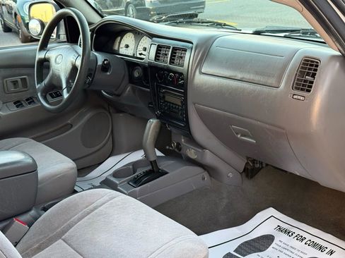 Used 2003 Toyota Tacoma PreRunner image 17