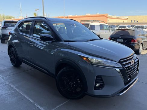 Used 2024 Nissan Kicks SR w/ SR Premium Package image 6