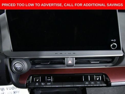 New 2026 Toyota Prius Plug-In Hybrid FWD image 4