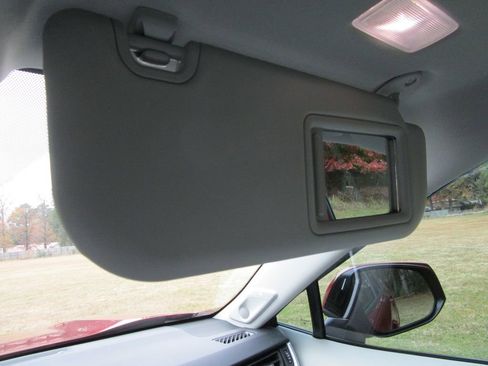 Used 2025 Toyota RAV4 Limited image 38