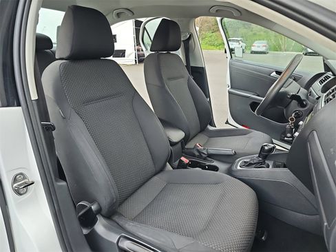 Used 2014 Volkswagen Jetta S image 10