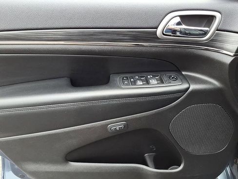 Used 2019 Jeep Grand Cherokee Limited X image 11