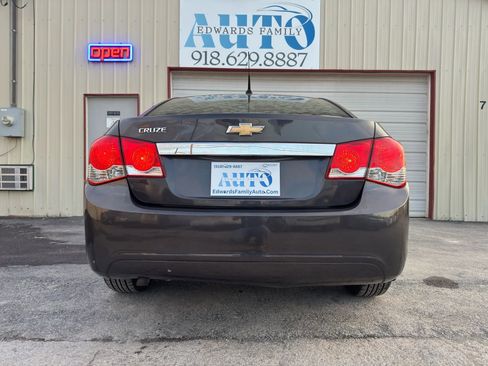 Used 2014 Chevrolet Cruze LS image 17