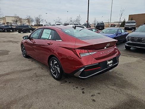 New 2026 Hyundai Elantra Limited FWD image 3