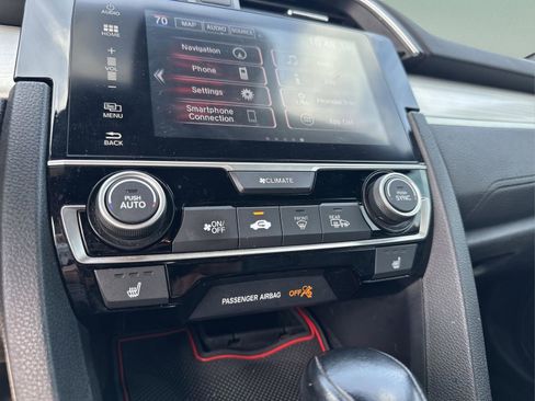 Used 2018 Honda Civic Touring image 21