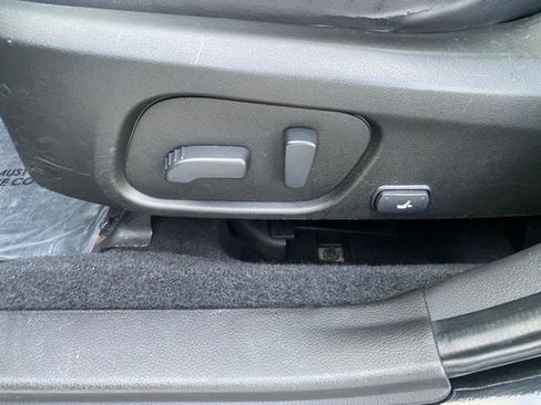 Used 2014 Subaru Forester 2.5i Touring image 21