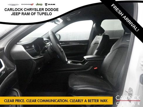 Used 2022 Jeep Grand Cherokee Trailhawk image 11