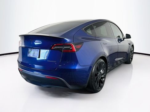 Used 2022 Tesla Model Y Performance AWD/4WD image 9
