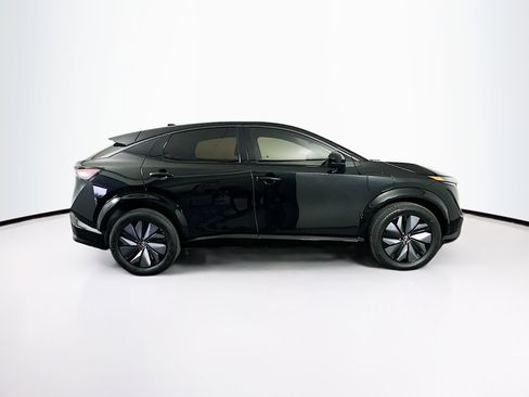 Used 2023 Nissan Ariya AWD image 10