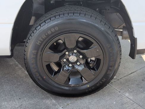Used 2023 RAM 1500 Big Horn AWD/4WD image 27