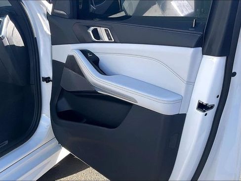 Used 2025 BMW X5 sDrive40i w/ M Sport Package RWD image 22