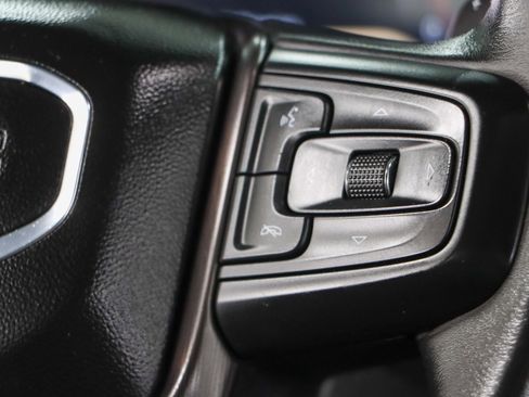 Used 2023 GMC Sierra 1500 AT4X image 15