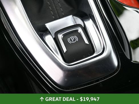 Used 2025 Chevrolet Trax LT FWD image 31