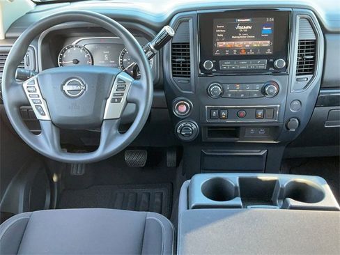 Used 2023 Nissan Titan SV image 13