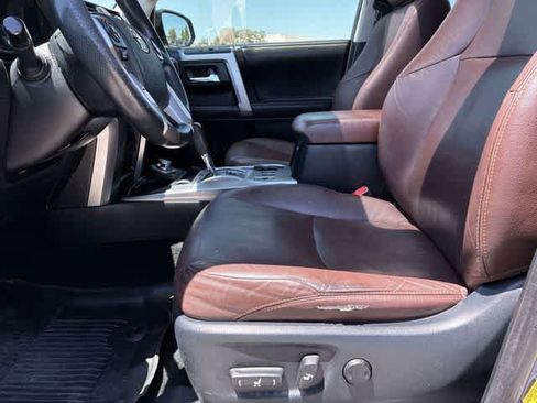 Used 2017 Toyota 4Runner Limited AWD/4WD image 18