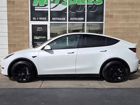 Used 2021 Tesla Model Y Long Range image 2