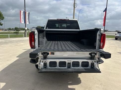 Used 2022 GMC Sierra 2500 Denali w/ Technology Package AWD/4WD image 19
