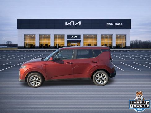 Used 2022 Kia Soul S FWD image 5