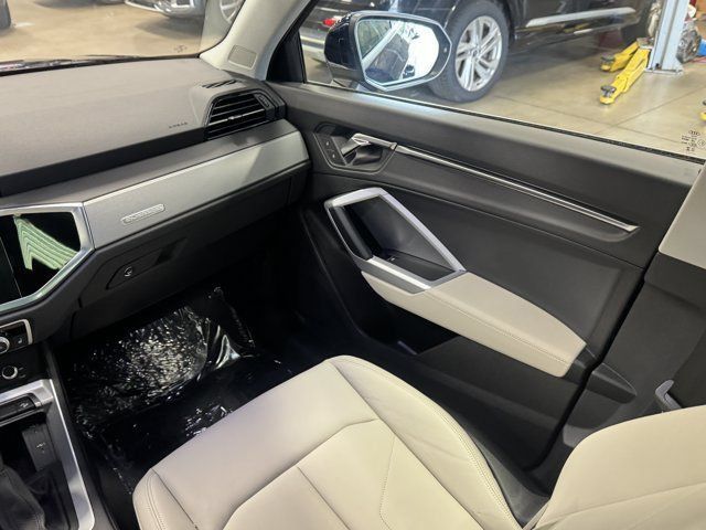 Certified 2023 Audi Q3 2.0T Premium w/ Convenience Package AWD/4WD image 16